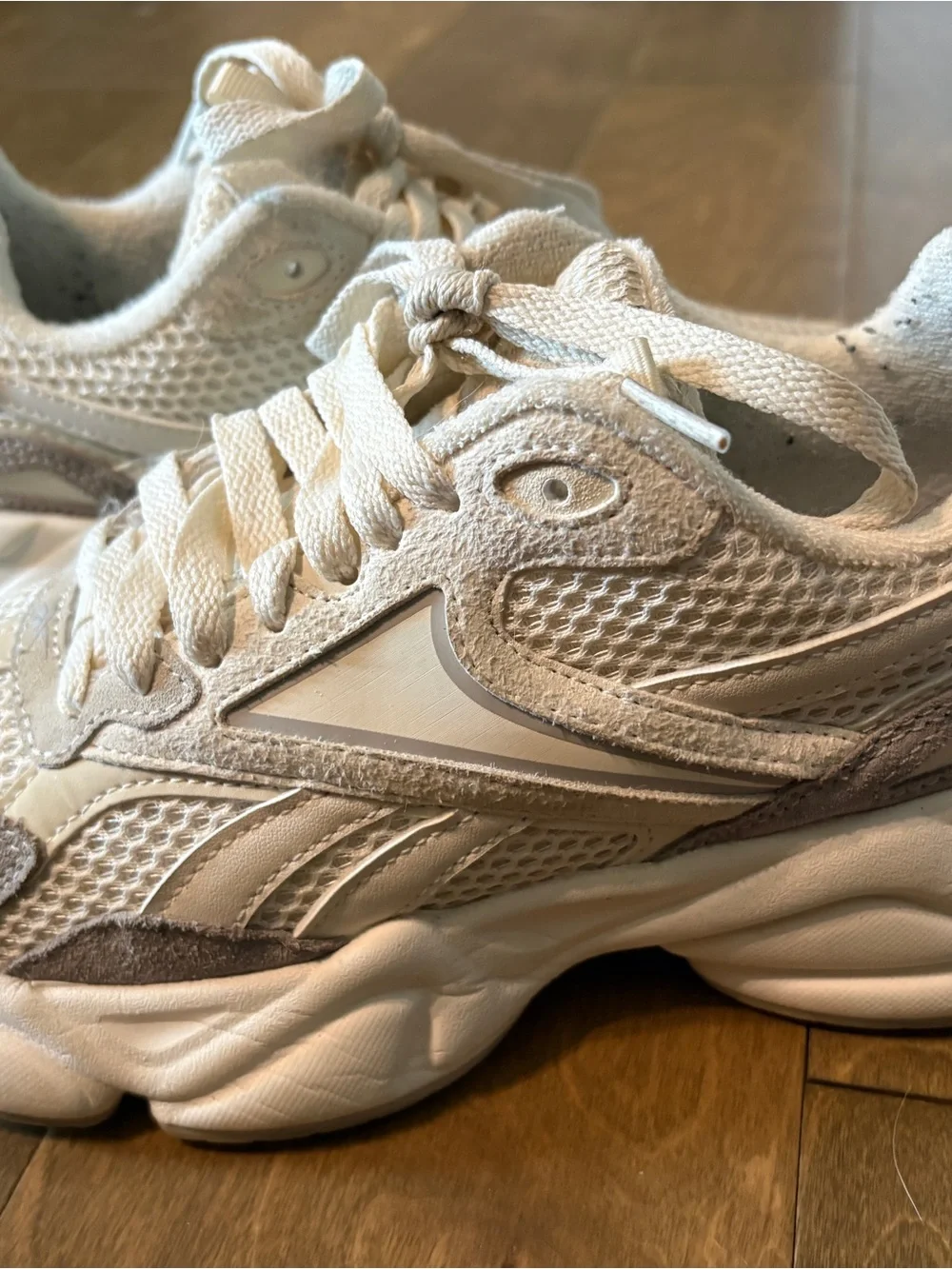 Reebok Chunky Dad Sneakers White Gray Women’s Size 8